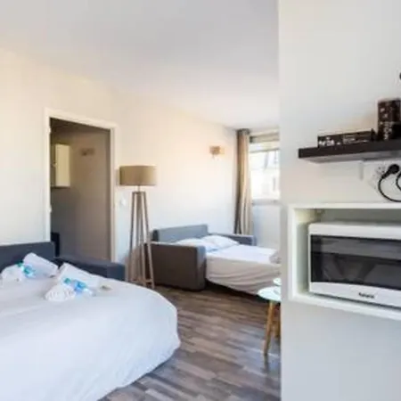 Grand Studio- 4p- Parc Des Expositions Apartment *